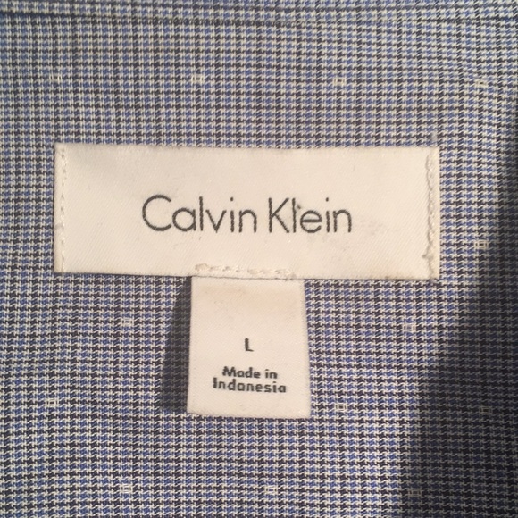 Calvin Klein button down - Picture 6 of 8